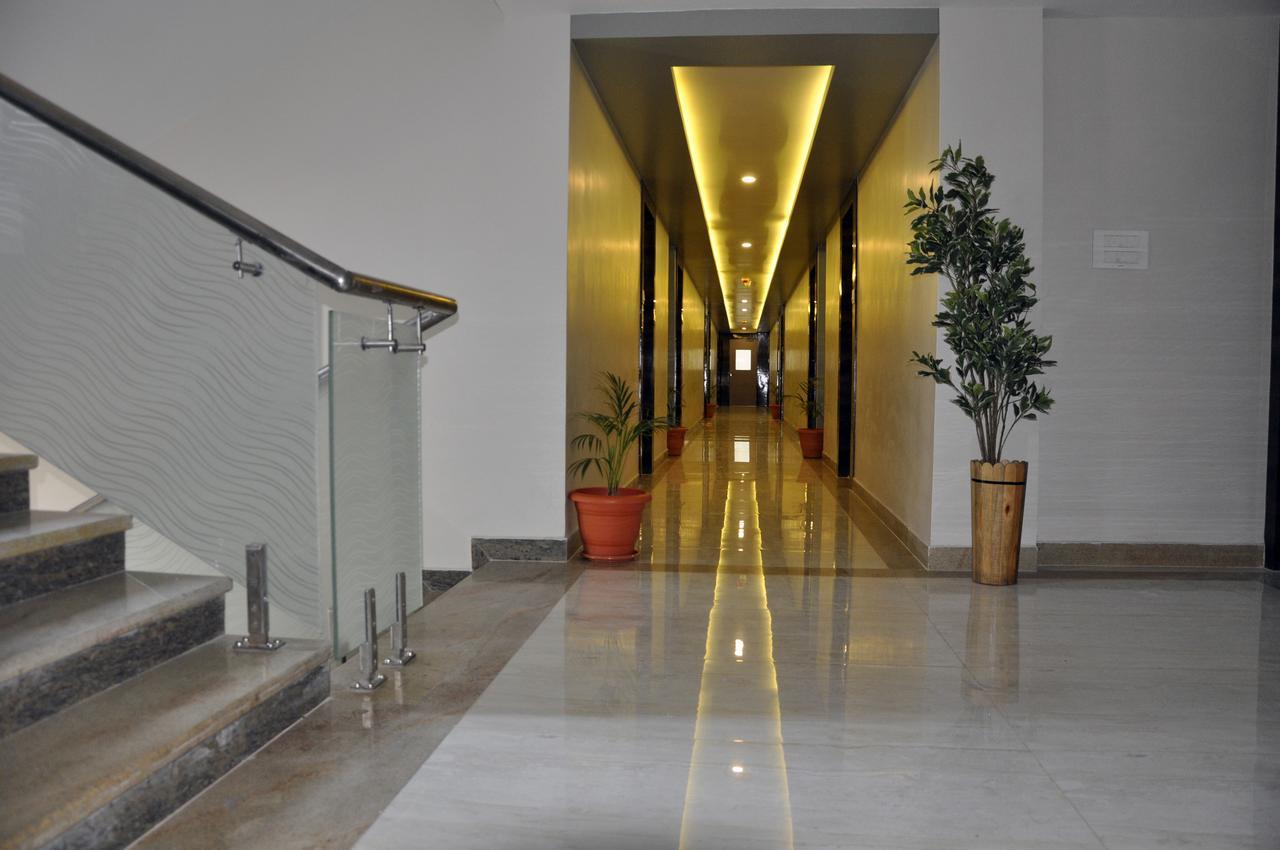 Hotel Dolphin Sambalpur Exterior photo